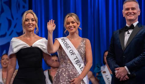 paddy power rose of tralee|Rose of Tralee 2023 winner: New York Rose Róisín Wiley .